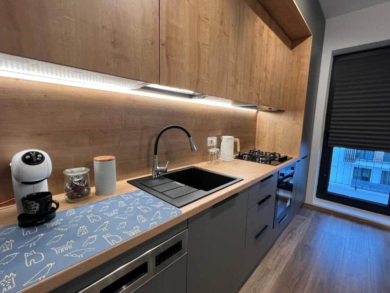 High-Rise Luxury Apartment With Free Parking Bucharest Luaran gambar