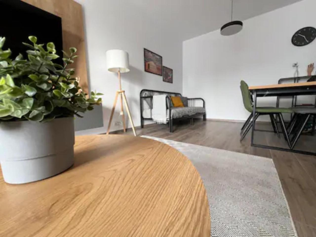 High-Rise Luxury Apartment With Free Parking Bucharest Luaran gambar