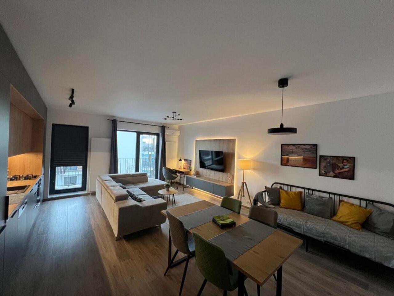High-Rise Luxury Apartment With Free Parking Bucharest Luaran gambar