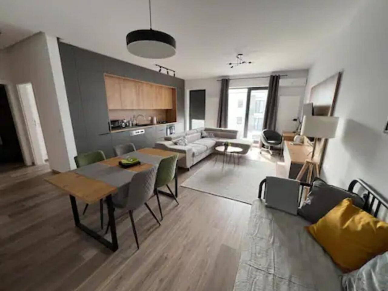 High-Rise Luxury Apartment With Free Parking Bucharest Luaran gambar