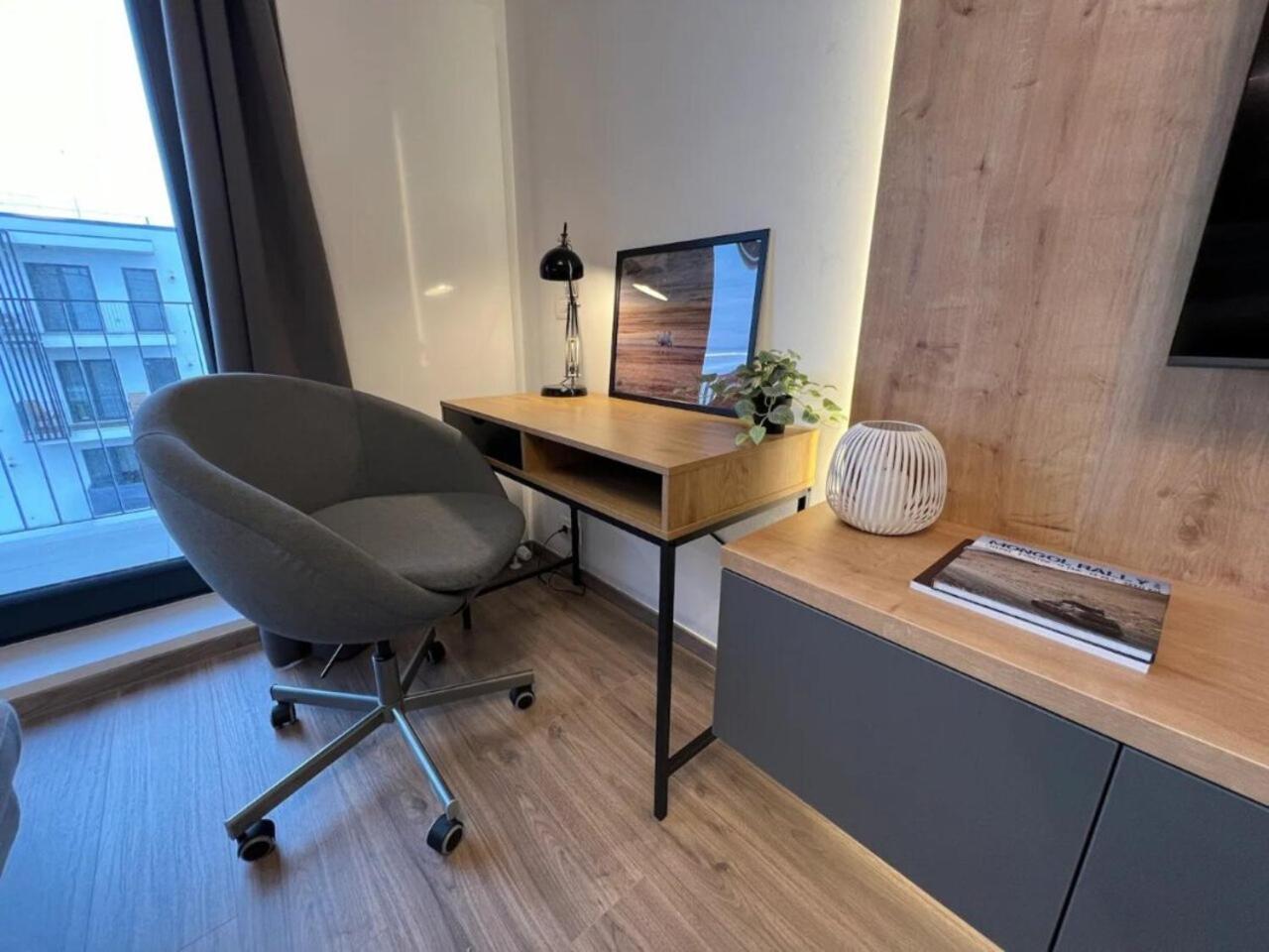 High-Rise Luxury Apartment With Free Parking Bucharest Luaran gambar