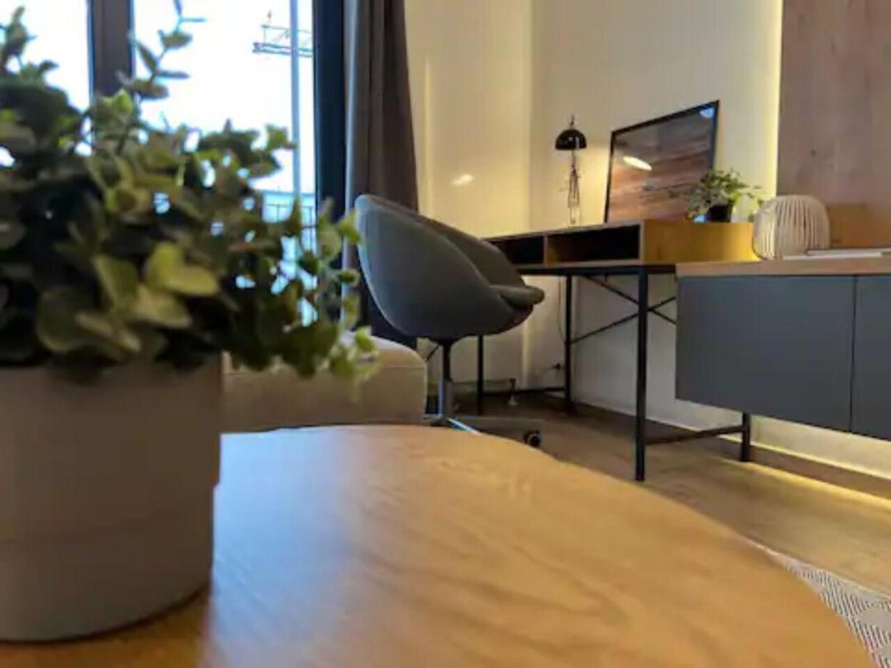 High-Rise Luxury Apartment With Free Parking Bucharest Luaran gambar