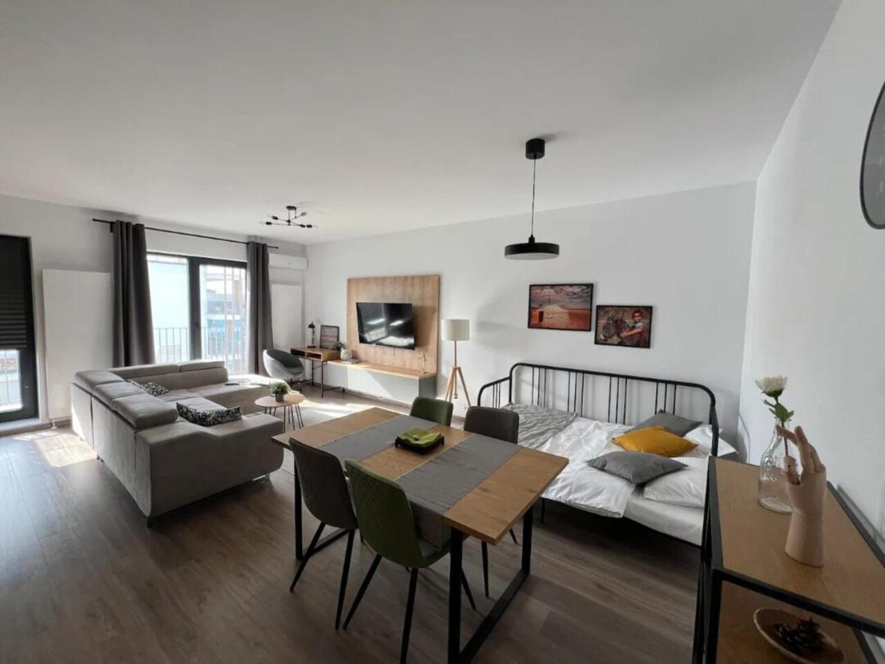 High-Rise Luxury Apartment With Free Parking Bucharest Luaran gambar