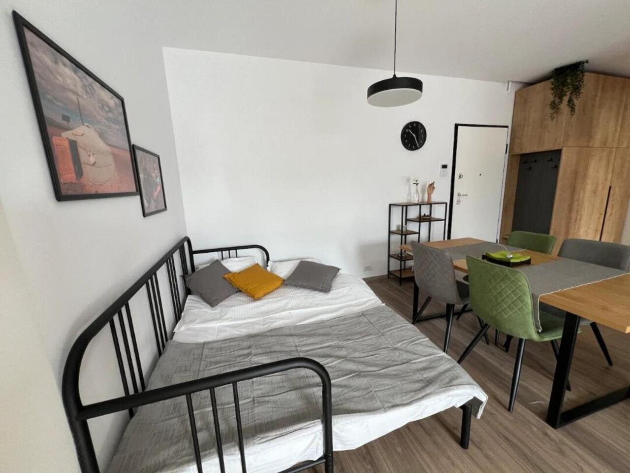 High-Rise Luxury Apartment With Free Parking Bucharest Luaran gambar
