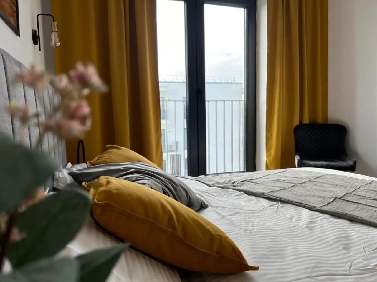 High-Rise Luxury Apartment With Free Parking Bucharest Luaran gambar