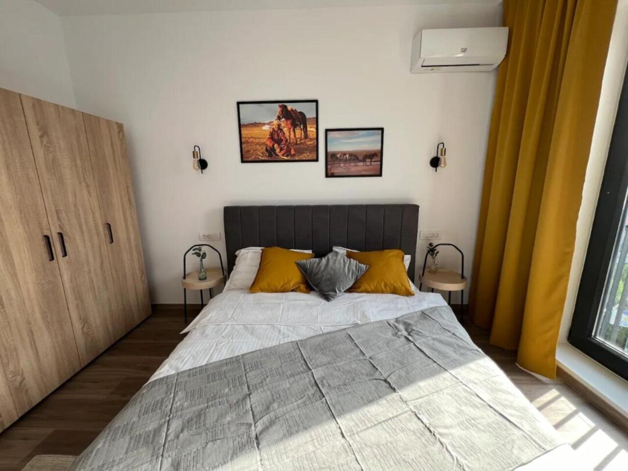 High-Rise Luxury Apartment With Free Parking Bucharest Luaran gambar