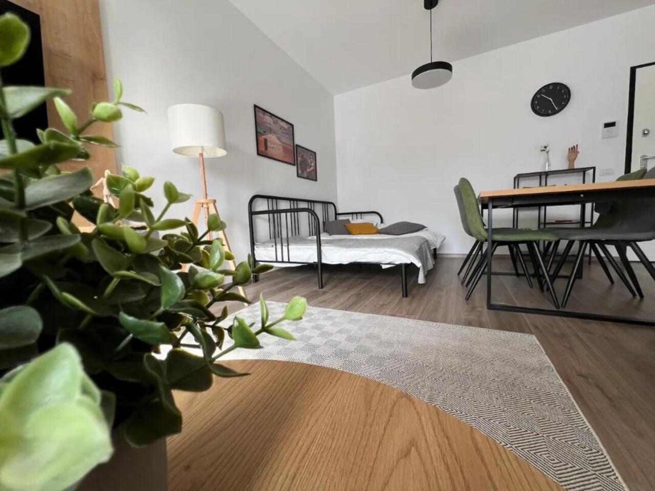 High-Rise Luxury Apartment With Free Parking Bucharest Luaran gambar