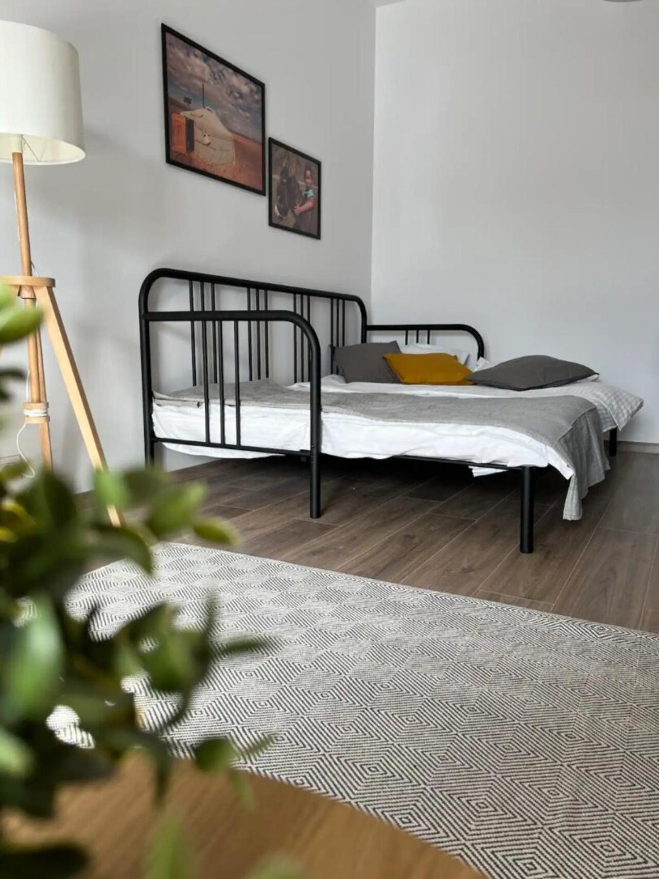 High-Rise Luxury Apartment With Free Parking Bucharest Luaran gambar
